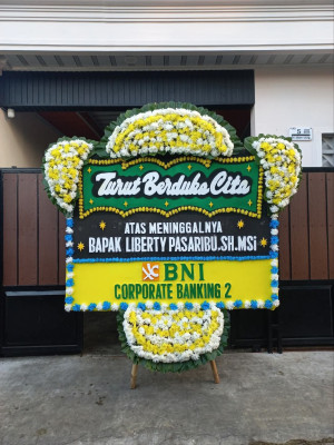 Papan Bunga Duka di Junti